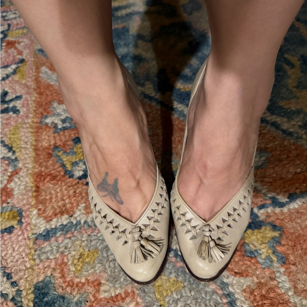 RARE 9 West Vintage 80s/90s Cream Woven Leather Tassled Pumps Women’s Size 5.5 M
